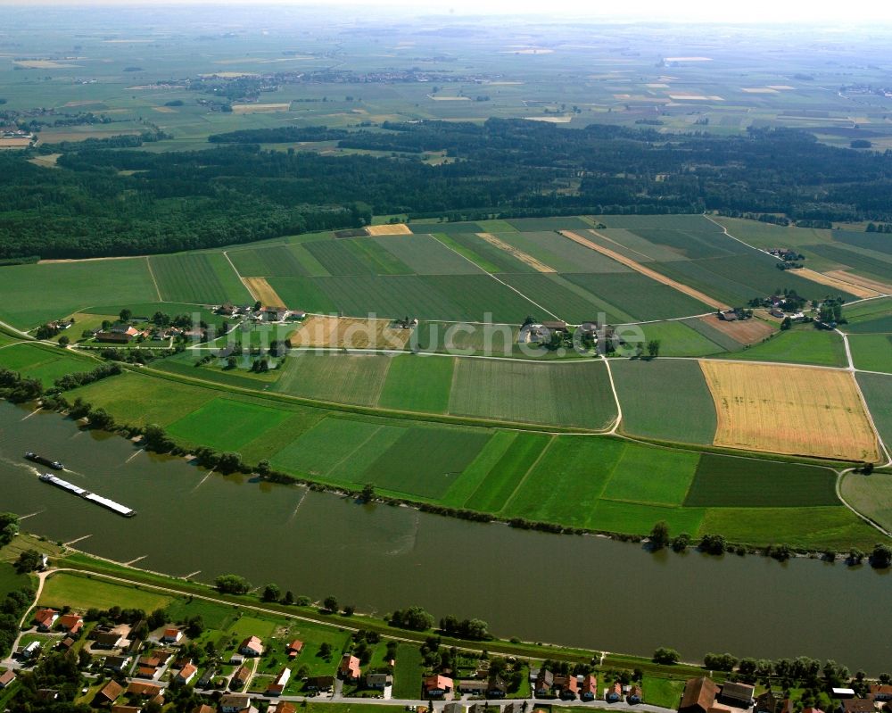 Luftaufnahme Entau - Strukturen einer Auen und- Wiesen- Landschaft in Entau im Bundesland Bayern, Deutschland