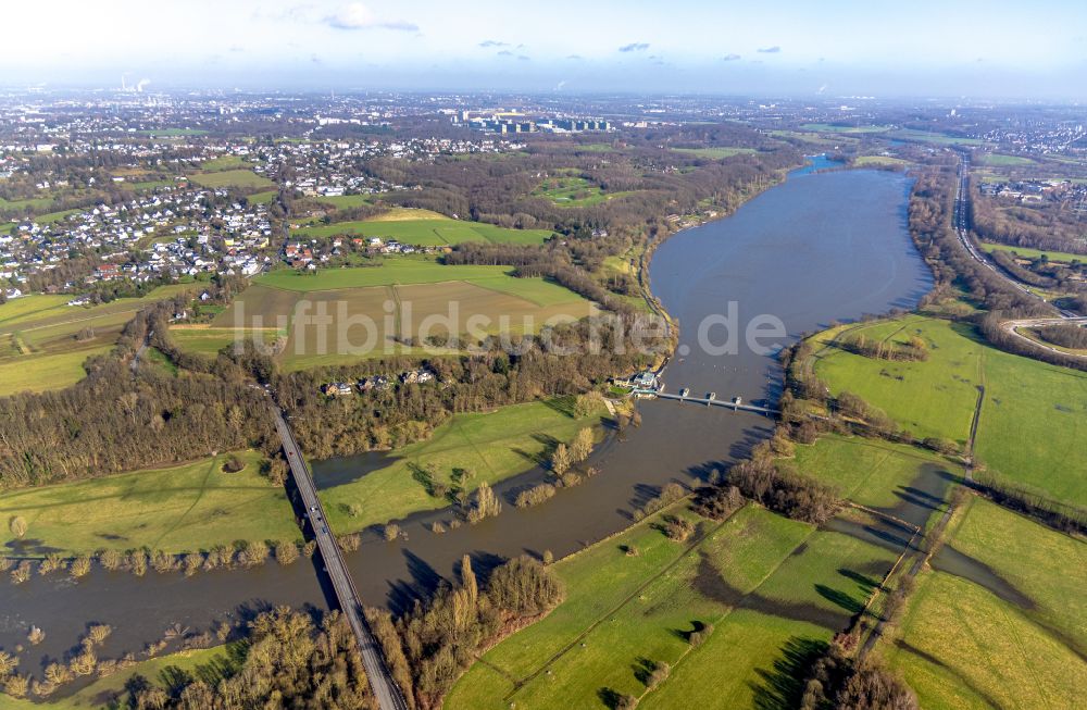 Luftaufnahme Hattingen - Strukturen einer Auen und- Wiesen- Landschaft der Ruhr in Hattingen im Bundesland Nordrhein-Westfalen, Deutschland