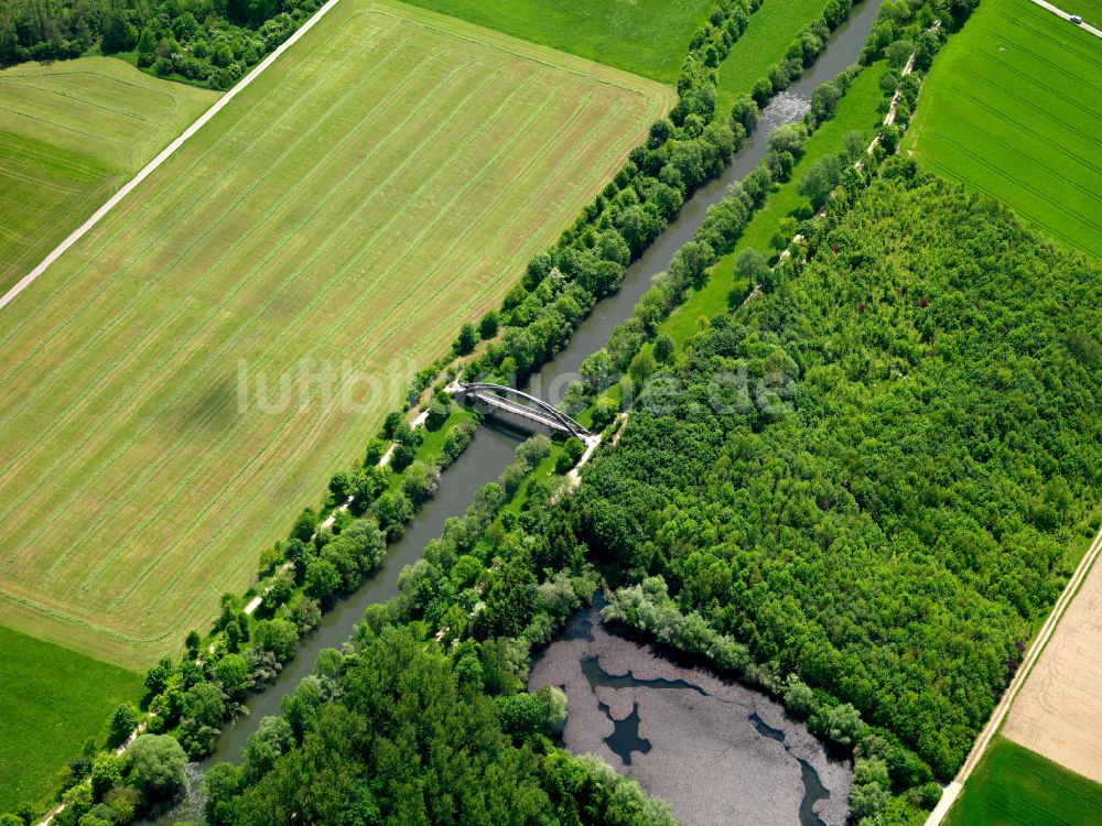 Altheim aus der Vogelperspektive: Strukturen auf landwirtschaftlichen Feldern in Altheim im Bundesland Baden-Württemberg, Deutschland