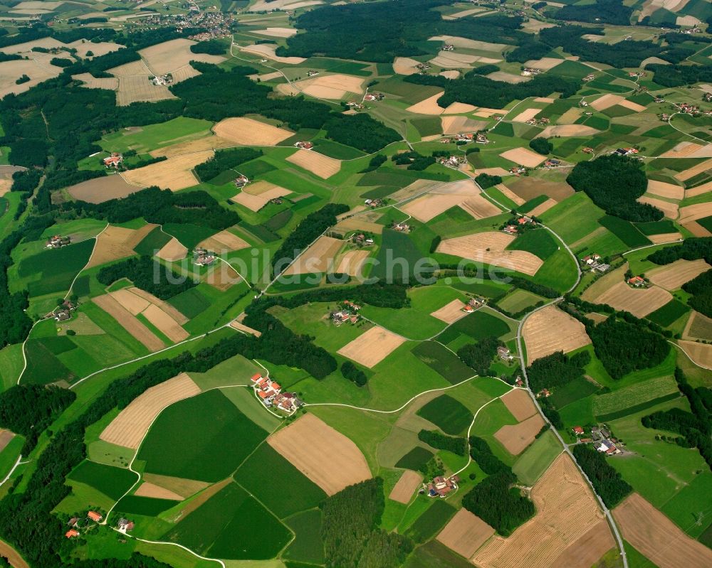 Buch von oben - Strukturen auf landwirtschaftlichen Feldern in Buch im Bundesland Bayern, Deutschland