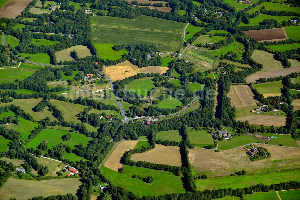 Luftbild Burg-Dorf - Strukturen auf landwirtschaftlichen Feldern in Burg-Dorf im Bundesland Brandenburg, Deutschland