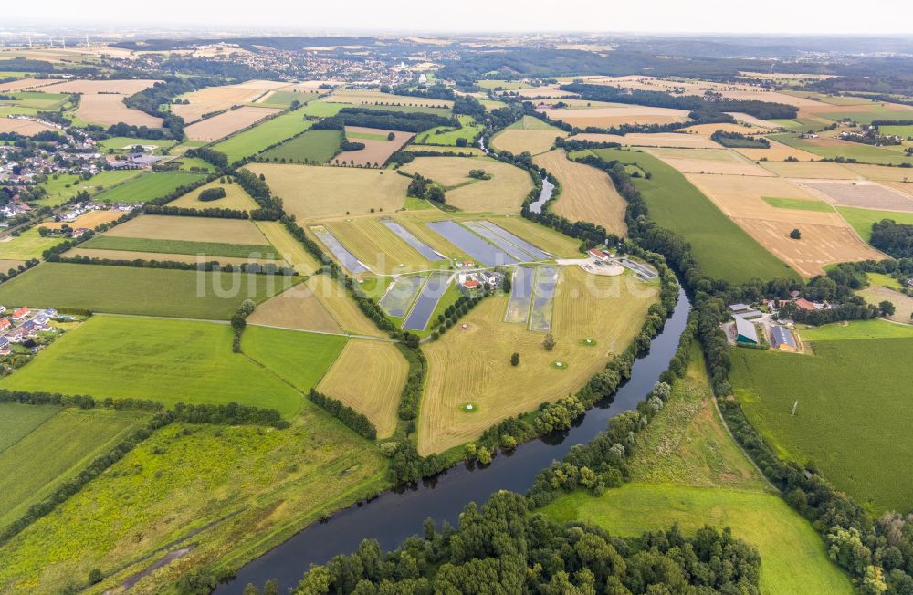 Fröndenberg/Ruhr von oben - Strukturen auf landwirtschaftlichen Feldern in Fröndenberg/Ruhr im Bundesland Nordrhein-Westfalen, Deutschland