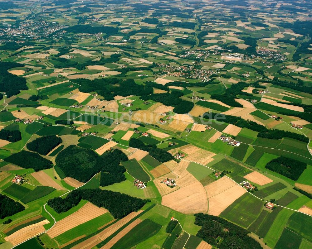 Gollerbach von oben - Strukturen auf landwirtschaftlichen Feldern in Gollerbach im Bundesland Bayern, Deutschland