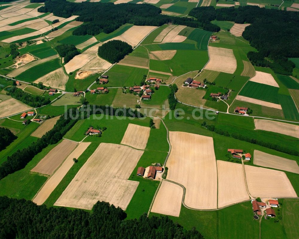 Luftaufnahme Grasensee - Strukturen auf landwirtschaftlichen Feldern in Grasensee im Bundesland Bayern, Deutschland