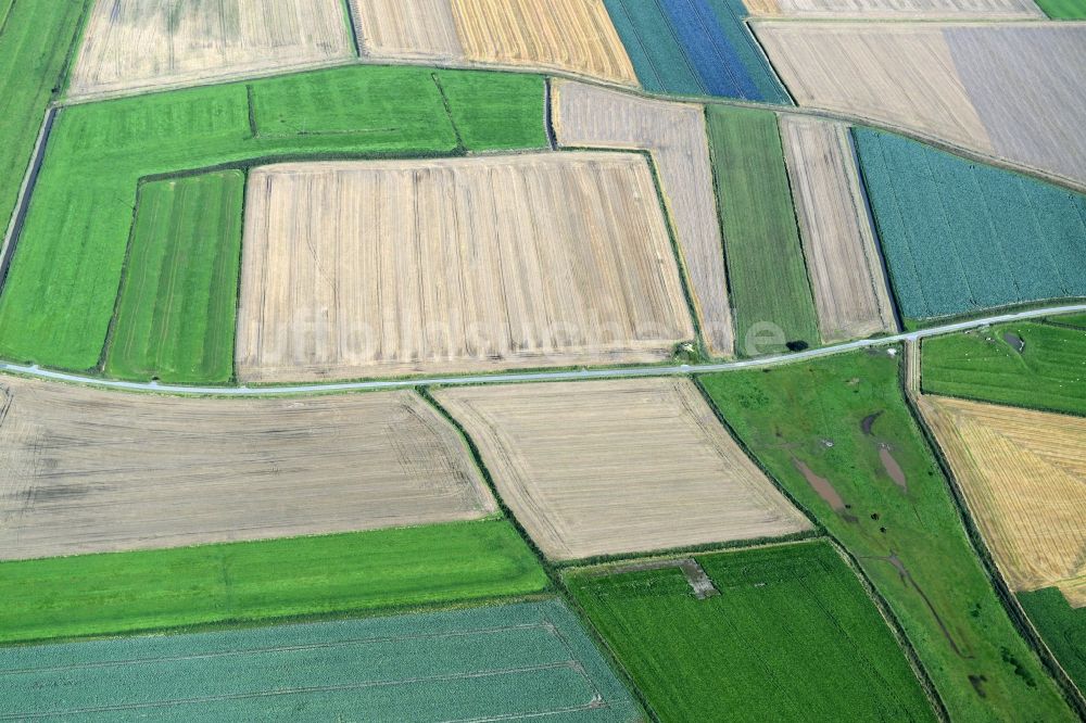 Helse aus der Vogelperspektive: Strukturen auf landwirtschaftlichen Feldern in Helse im Bundesland Schleswig-Holstein