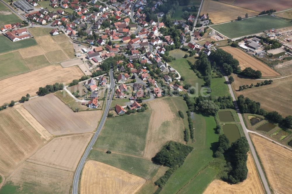 Luftbild Herzogenaurach - Strukturen auf landwirtschaftlichen Feldern in Herzogenaurach im Bundesland Bayern