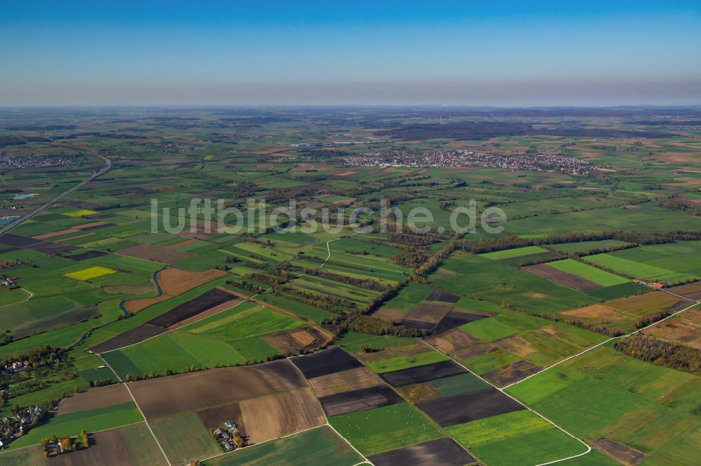 Luftaufnahme Langenau - Strukturen auf landwirtschaftlichen Feldern in Langenau im Bundesland Baden-Württemberg, Deutschland