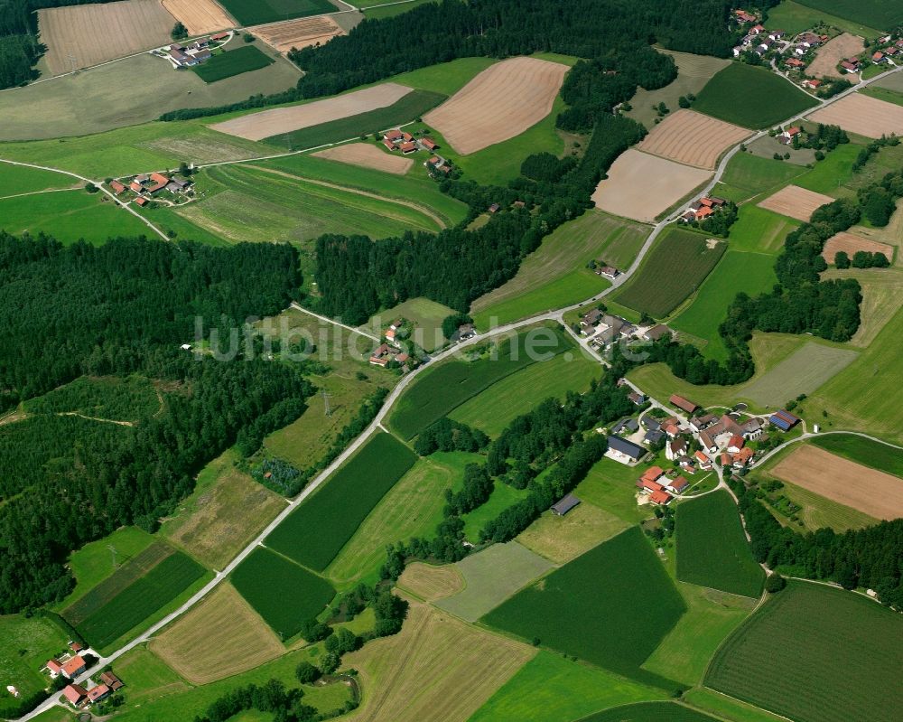 Luftbild Pfarrkirchen - Strukturen auf landwirtschaftlichen Feldern in Pfarrkirchen im Bundesland Bayern, Deutschland