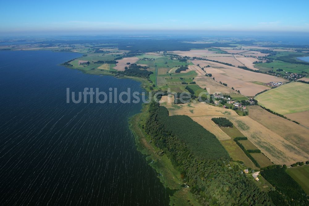 Luftaufnahme Dargen - Strukturen auf landwirtschaftlichen Feldern am Stettiner Haff in Dargen im Bundesland Mecklenburg-Vorpommern