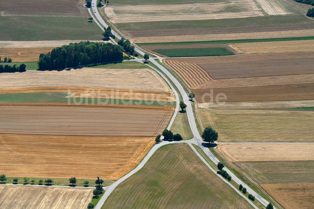 Schopfloch von oben - Strukturen auf landwirtschaftlichen Feldern und Straßengabelung in Schopfloch im Bundesland Baden-Württemberg, Deutschland