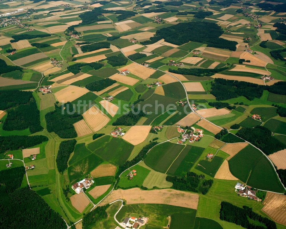 Luftbild Windorf - Strukturen auf landwirtschaftlichen Feldern in Windorf im Bundesland Bayern, Deutschland