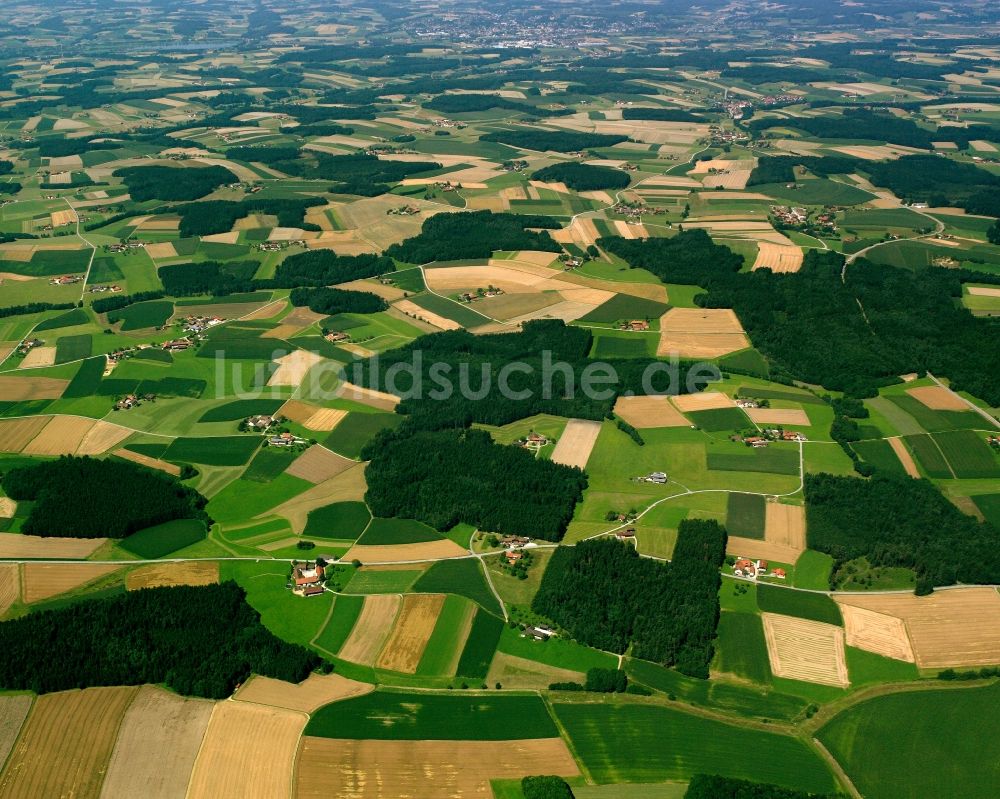 Zimmerwaldhäuser aus der Vogelperspektive: Strukturen auf landwirtschaftlichen Feldern in Zimmerwaldhäuser im Bundesland Bayern, Deutschland