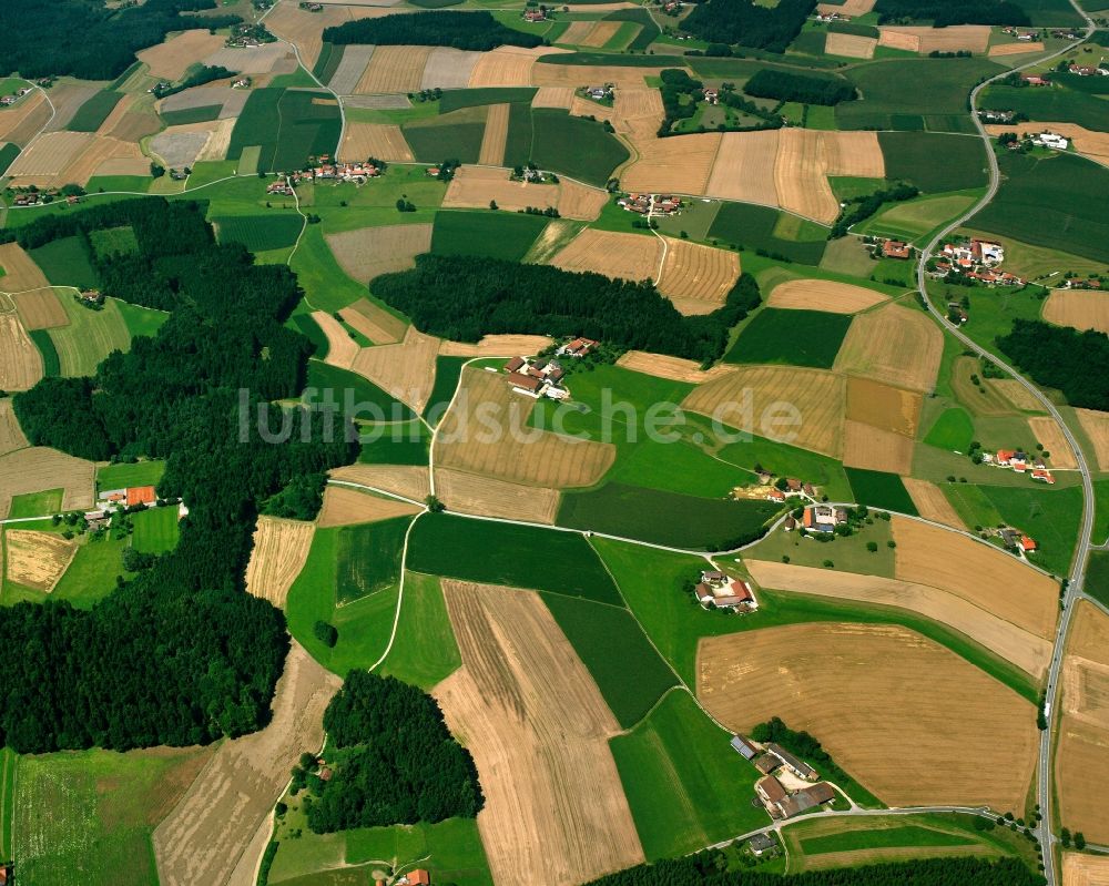 Luftbild Zweckberg - Strukturen auf landwirtschaftlichen Feldern in Zweckberg im Bundesland Bayern, Deutschland