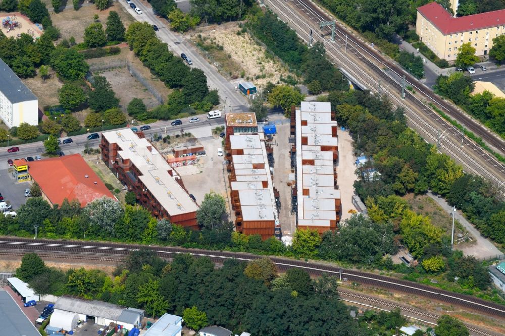 Luftaufnahme Berlin - Studenten- Wohnheim - Gebäude im Ortsteil Treptow in Berlin, Deutschland