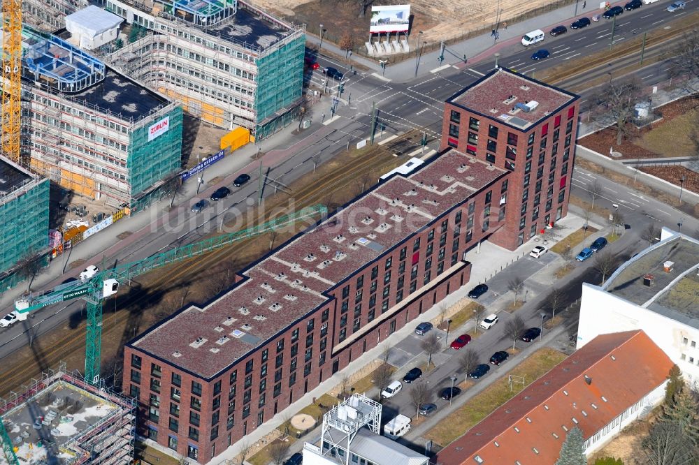 Luftaufnahme Berlin - Studenten- Wohnheim - Gebäude an der Rudower Chaussee im Ortsteil Adlershof in Berlin, Deutschland