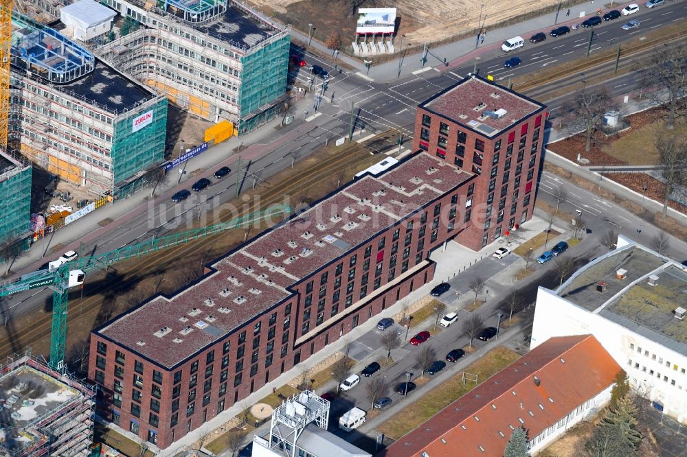 Berlin von oben - Studenten- Wohnheim - Gebäude an der Rudower Chaussee im Ortsteil Adlershof in Berlin, Deutschland