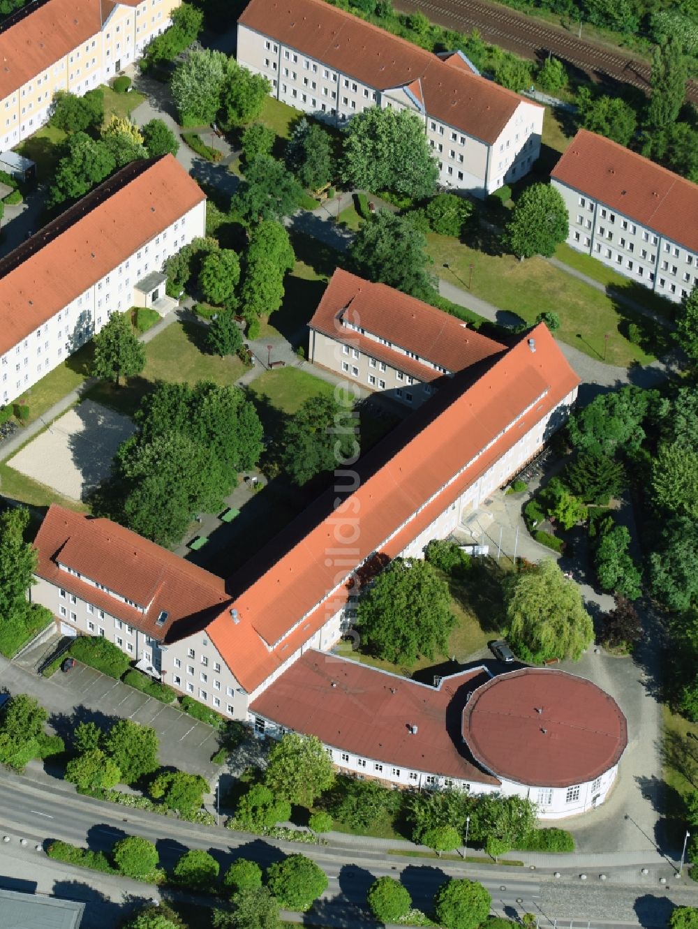 Luftaufnahme Senftenberg - Studenten- Wohnheim - Gebäude Studentenwerk - Studentenhaus an der Großenhainer Straße in Senftenberg im Bundesland Brandenburg, Deutschland