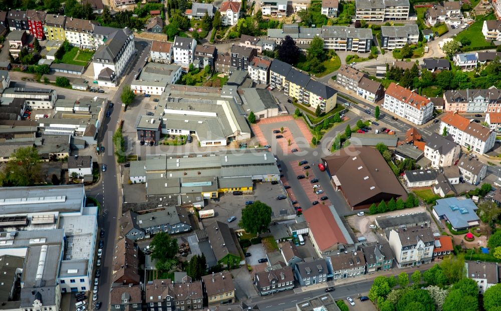 Gevelsberg aus der Vogelperspektive: Supermarkt und Getränkemarkt in Gevelsberg im Bundesland Nordrhein-Westfalen