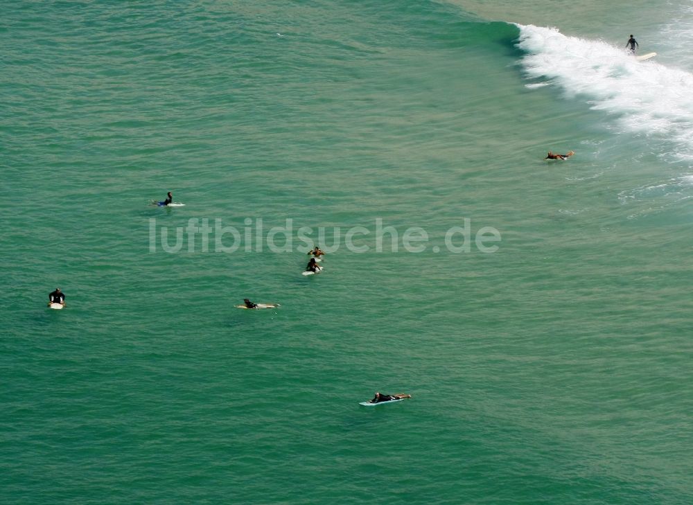 Luftbild Rio de Janeiro - Surfer - Surfistas am Strand- und Küstenbereich in Rio de Janeiro in Brasilien