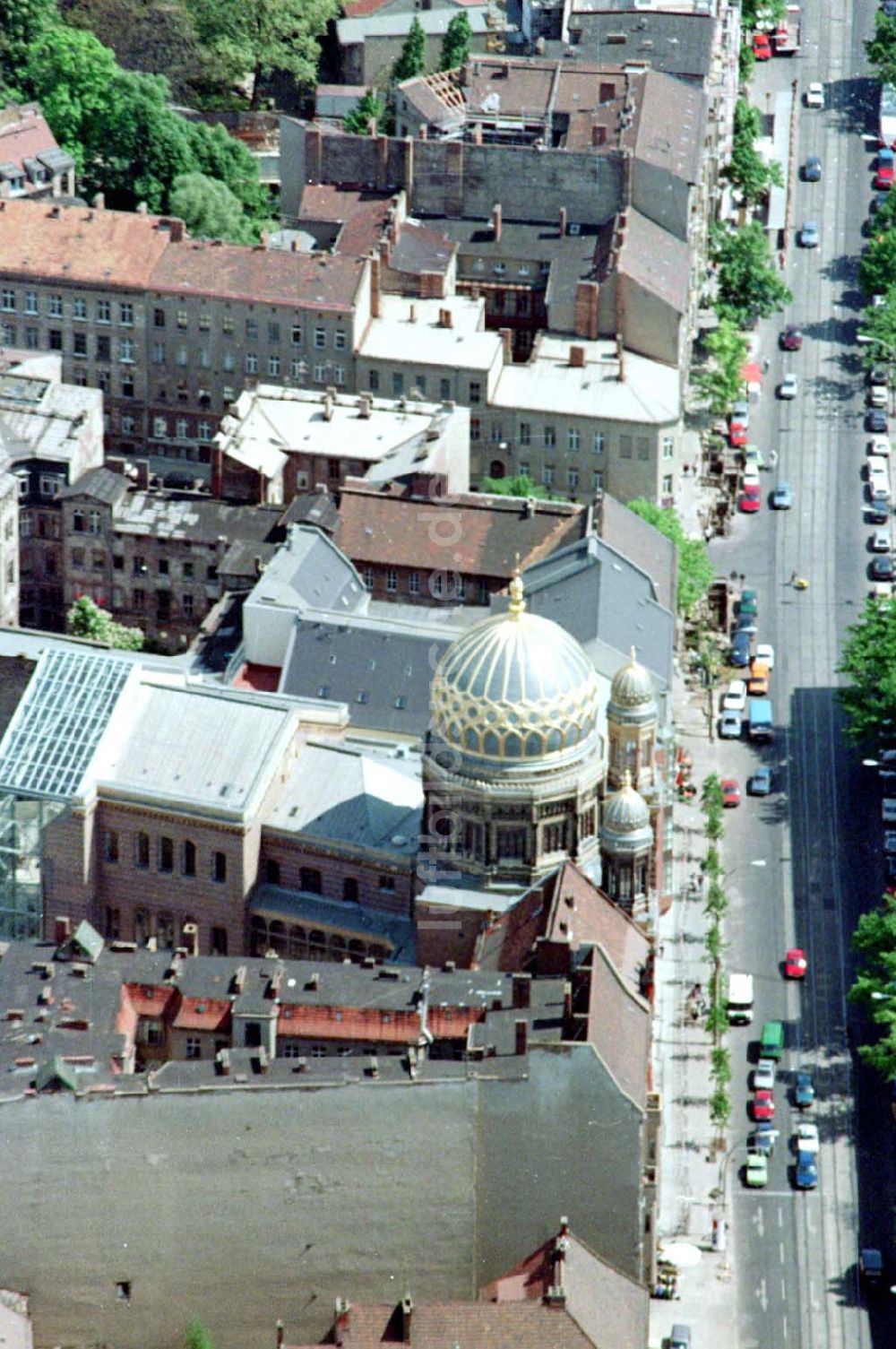 Luftbild Berlin - 23.06.1994 Synagoge an der Oranienburger Straße