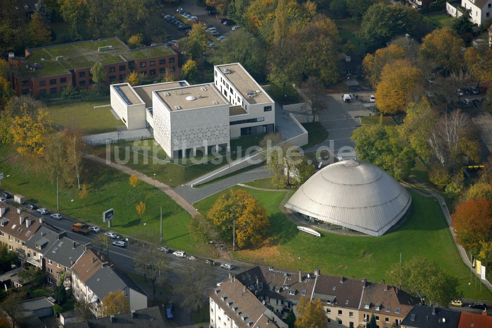 Bochum von oben - Synagoge und Zeiss Planetarium in Bochum