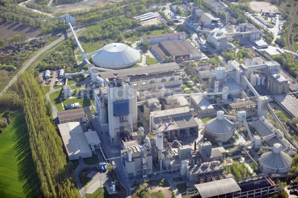 Luftbild Rüdersdorf - Tagebau und Zementwerk Rüdersdorf im Bundesland Brandenburg