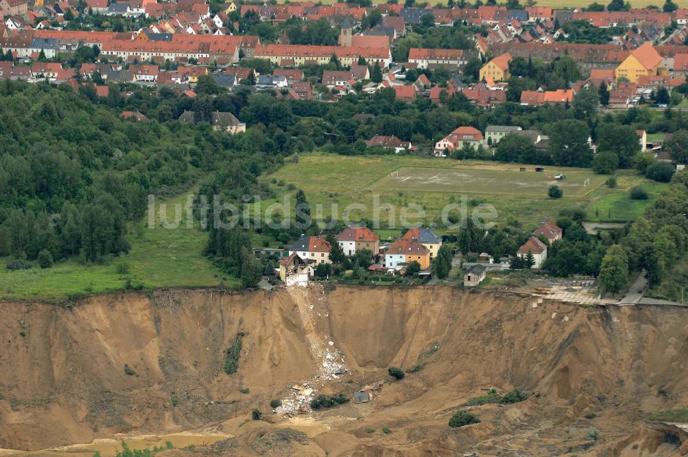 Luftaufnahme Nachterstedt - Tagebausee- Ufereinbruch am Concordiasee bei Nachterstedt in Sachsen-Anhalt