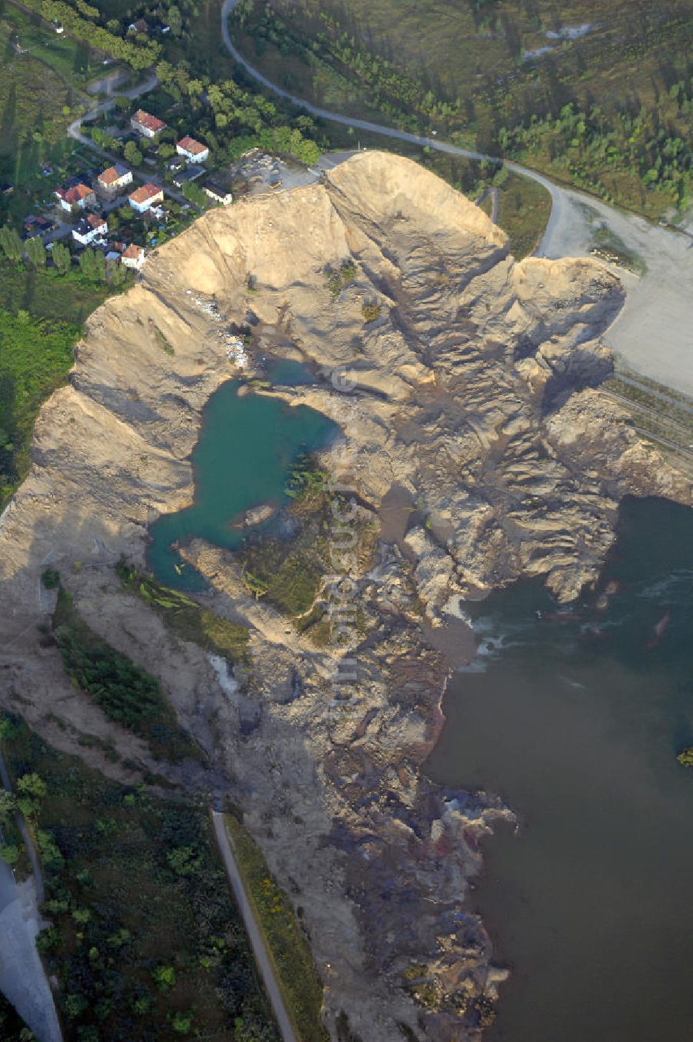 Nachterstedt von oben - Tagebausee- Ufereinbruch am Concordiasee bei Nachterstedt in Sachsen-Anhalt