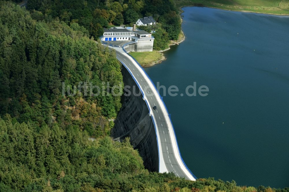 Pöhl von oben - Talsperre Pöhl und Stausee in Pöhl im Bundesland Sachsen