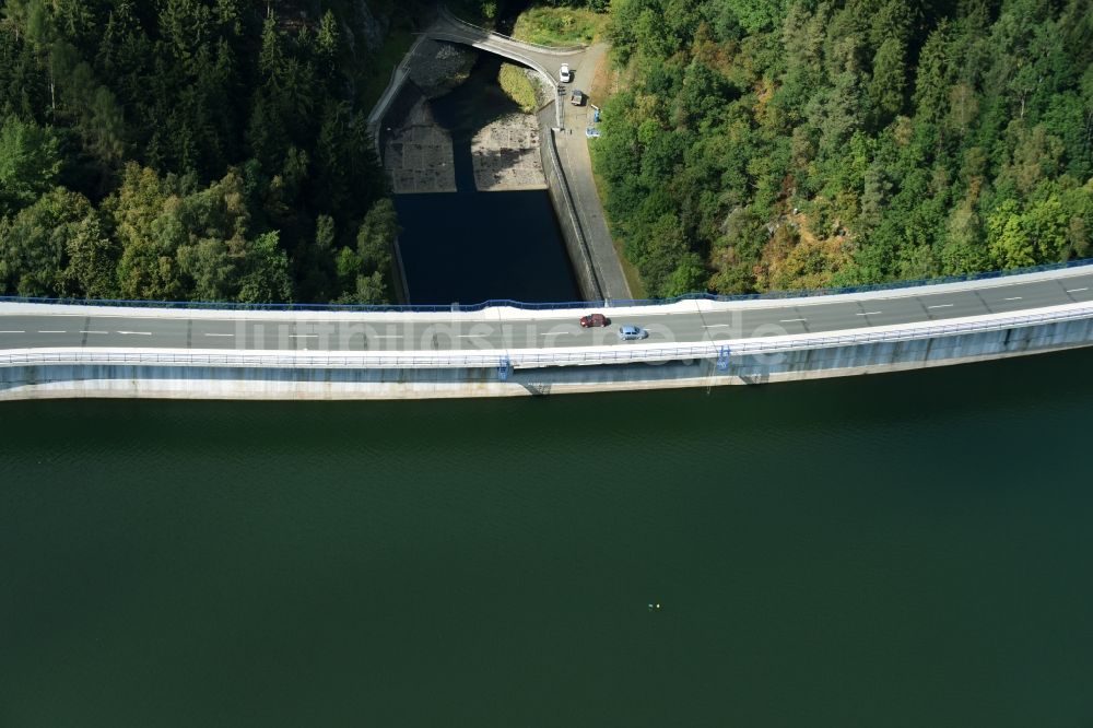 Pöhl von oben - Talsperre Pöhl und Stausee in Pöhl im Bundesland Sachsen