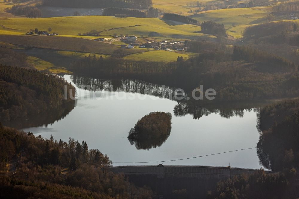 Breckerfeld von oben - Talsperren - Staudamm und Stausee in Breckerfeld im Bundesland Nordrhein-Westfalen, Deutschland