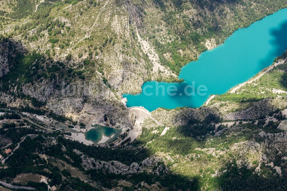 Demandolx aus der Vogelperspektive: Talsperren - Staudamm und Stausee in Demandolx in Provence-Alpes-Cote d'Azur, Frankreich