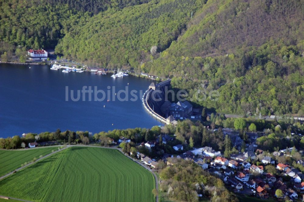 Luftaufnahme Edertal - Talsperren - Staudamm und Stausee in Edertal im Bundesland Hessen