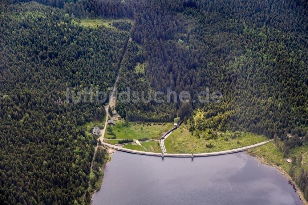 Friedrichswald von oben - Talsperren - Staudamm und Stausee in Friedrichswald ( Bedrichov )in Liberecky kraj, Tschechien
