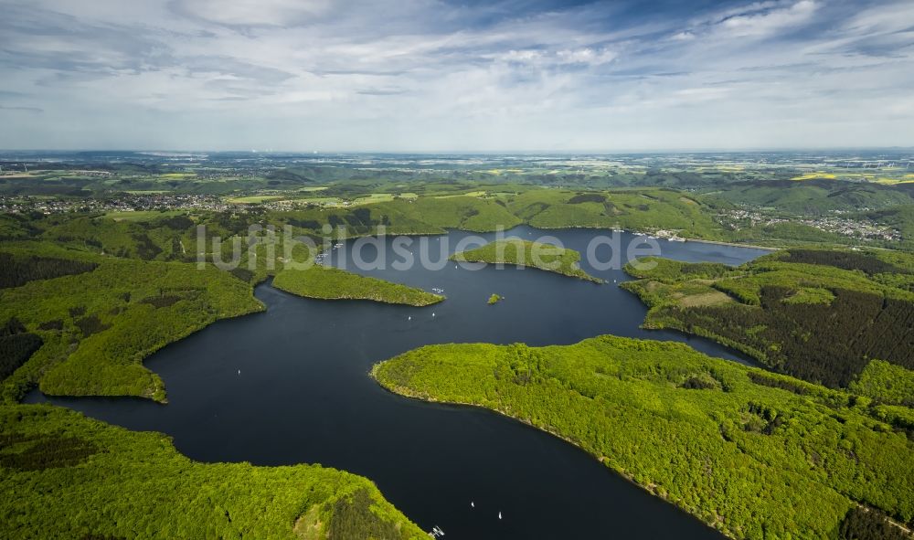 Heimbach von oben - Talsperren - Staudamm und Stausee in Heimbach im Bundesland Nordrhein-Westfalen