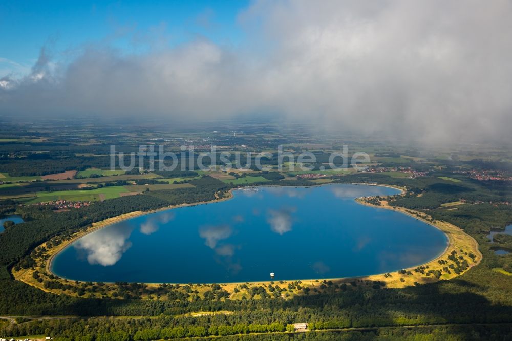 Lingen (Ems) aus der Vogelperspektive: Talsperren - Staudamm und Stausee in Lingen (Ems) im Bundesland Niedersachsen