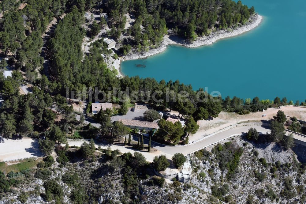 Luftaufnahme Saint-Marc-Jaumegarde - Talsperren - Staudamm und Stausee in Saint-Marc-Jaumegarde in Provence-Alpes-Cote d'Azur, Frankreich