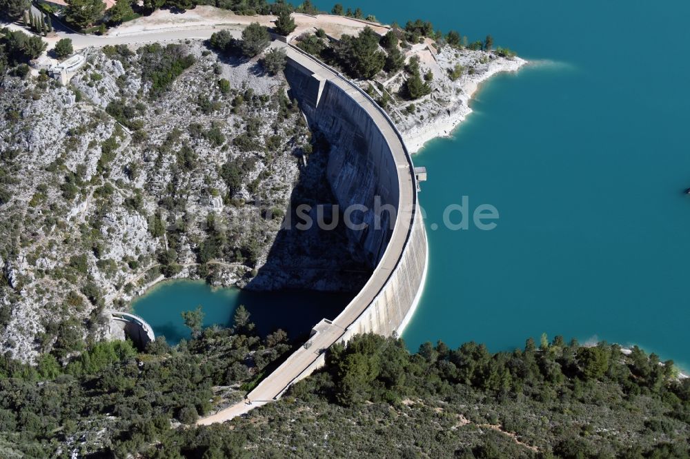 Saint-Marc-Jaumegarde von oben - Talsperren - Staudamm und Stausee in Saint-Marc-Jaumegarde in Provence-Alpes-Cote d'Azur, Frankreich