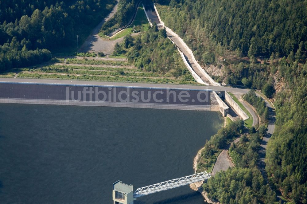 Stanovice und Karlových Var von oben - Talsperren - Staudamm und Stausee in Stanovice und Karlových Var in Tschechische Republik