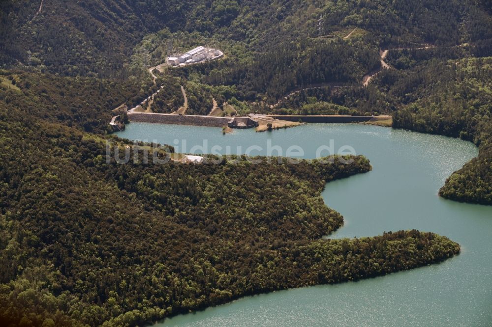 Tanneron aus der Vogelperspektive: Talsperren - Staudamm und Stausee in Tanneron in Provence-Alpes-Cote d'Azur, Frankreich