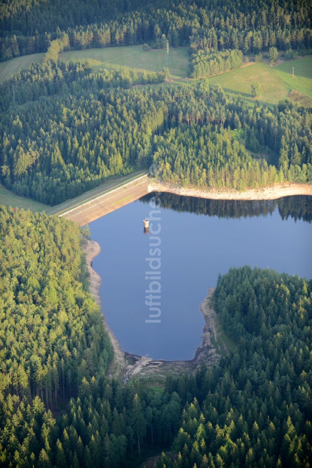 Tatrovice aus der Vogelperspektive: Talsperren - Staudamm und Stausee in Tatrovice in Tschechische Republik