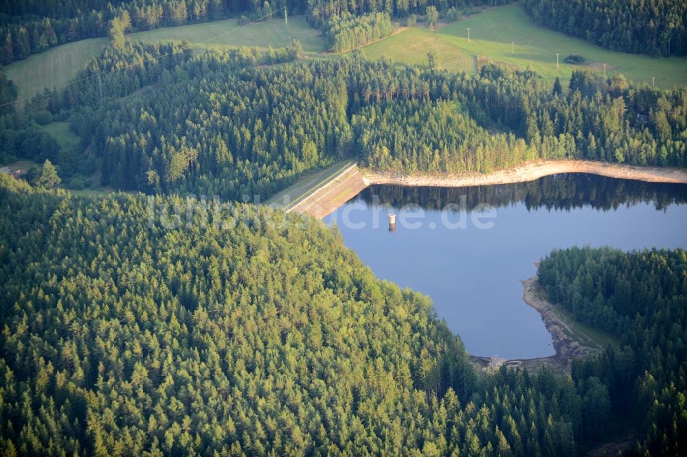 Luftaufnahme Tatrovice - Talsperren - Staudamm und Stausee in Tatrovice in Tschechische Republik