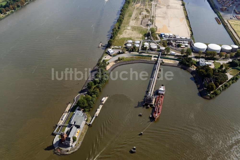 Luftaufnahme Hamburg - Tankerlöschbrücke Köhlfleet-Hafen in Hamburg-Waltershof