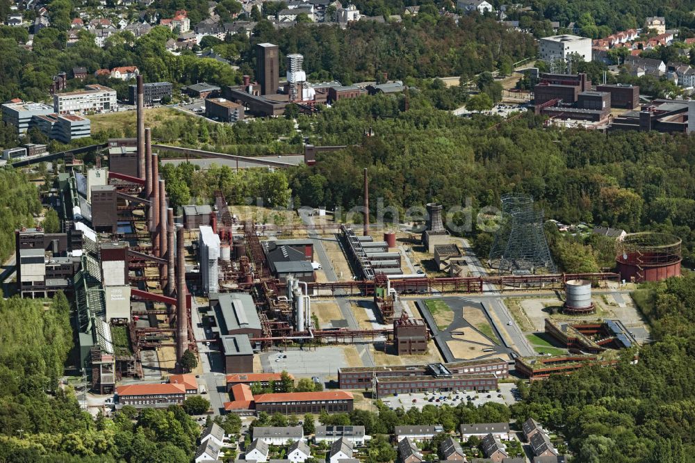 Essen aus der Vogelperspektive: Technische Anlagen im Industriedenkmal der ehemaligen Kokerei Zeche Zollverein in Essen im Bundesland Nordrhein-Westfalen, Deutschland