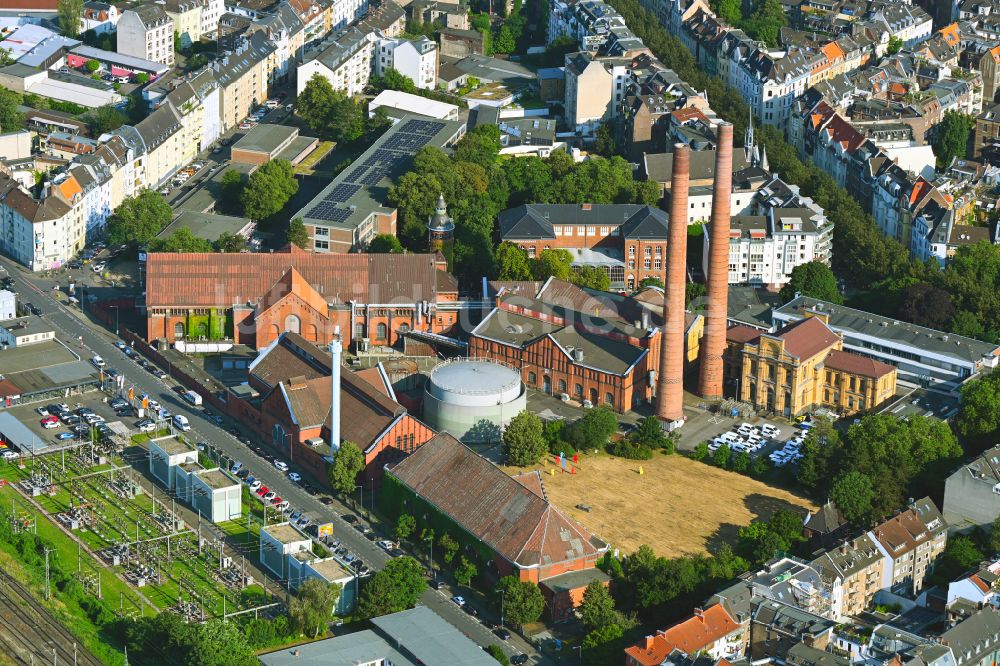 Luftaufnahme Köln - Technische Anlagen im Industriedenkmal Heizkraftwerk in Köln im Bundesland Nordrhein-Westfalen, Deutschland