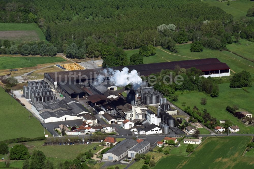 Luftaufnahme Coutras - Technische Anlagen im Industriegebiet in Coutras in Aquitaine Limousin Poitou-Charentes, Frankreich