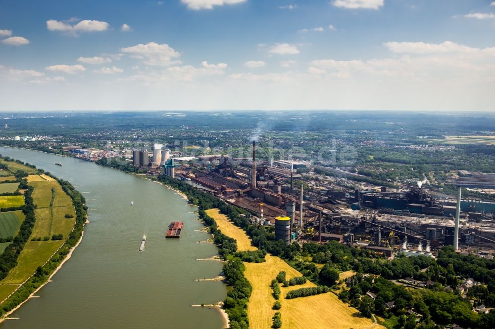 Duisburg von oben - Technische Anlagen im Industriegebiet HKM, Hüttenwerk Krupp Mannesmann in Duisburg im Bundesland Nordrhein-Westfalen