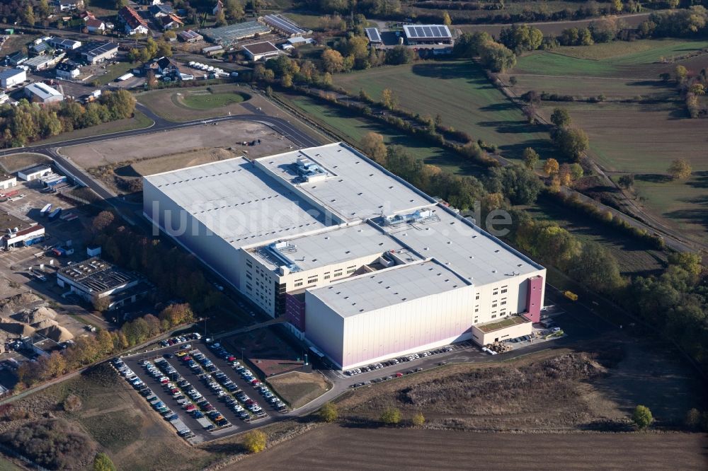 Östringen aus der Vogelperspektive: Technische Anlagen im Industriegebiet IP Industriepark Östringen GmbH & Co. KG in Östringen im Bundesland Baden-Württemberg, Deutschland