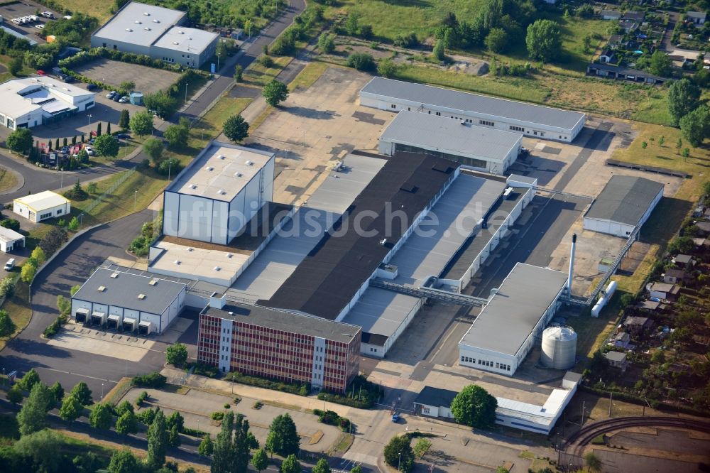 Magdeburg von oben - Technische Anlagen im Industriegebiet der Milchhof Magdeburg GmbH in Magdeburg im Bundesland Sachsen-Anhalt