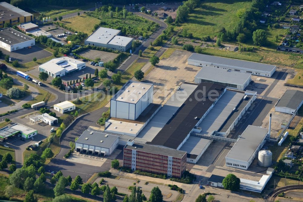 Luftbild Magdeburg - Technische Anlagen im Industriegebiet der Milchhof Magdeburg GmbH in Magdeburg im Bundesland Sachsen-Anhalt